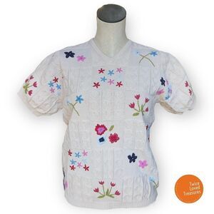 Vintage Knit Grandma Sweat with Floral Embroidery